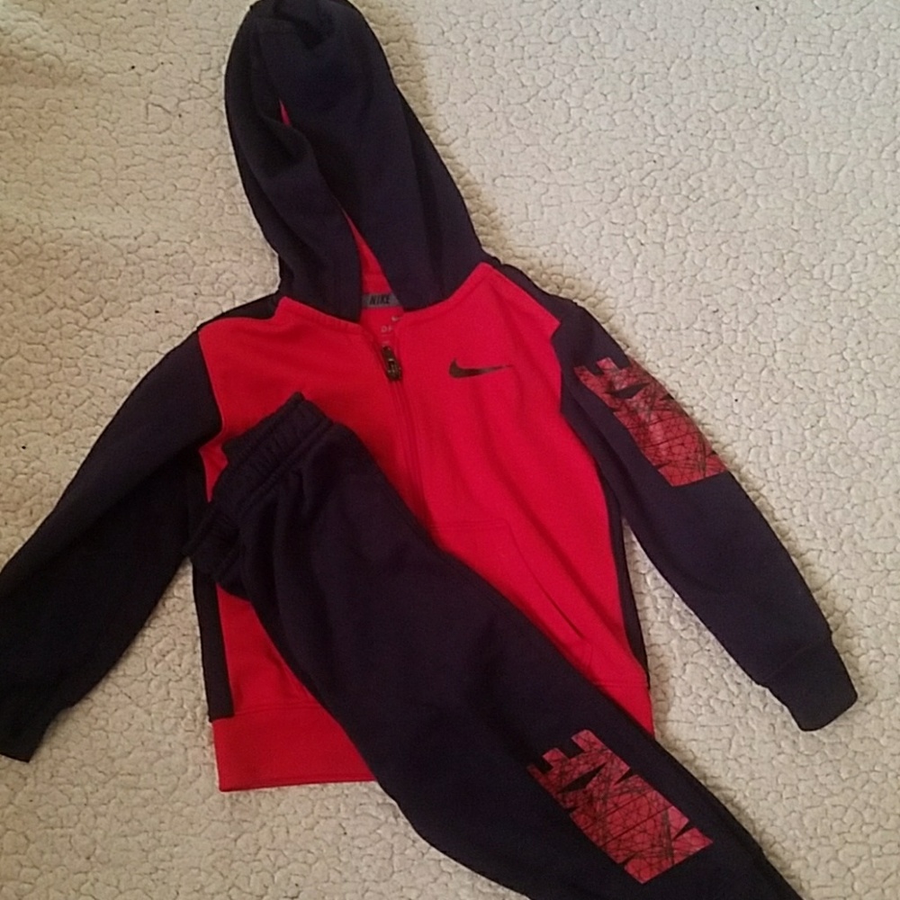 Nike sweat suit